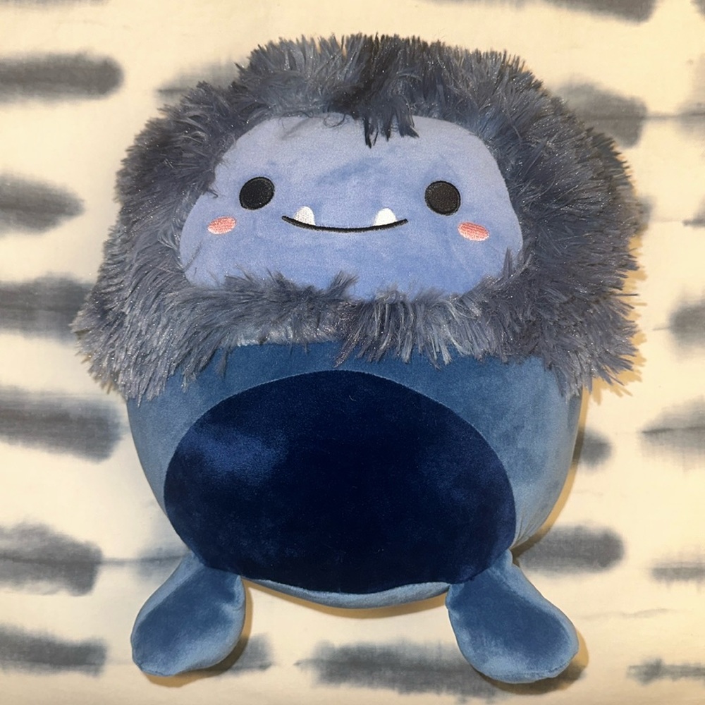 NWT Squishmallows Dani